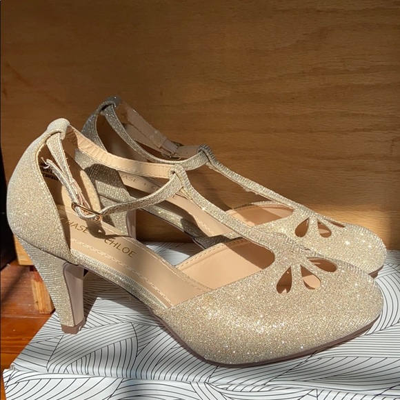 Heels - Picture 4 of 5